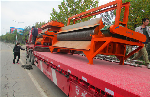 磁選機(jī),褐鐵礦磁選機(jī),性價(jià)比好的褐鐵礦磁選機(jī) 磁選機(jī),褐鐵礦磁選機(jī),性價(jià)比好的褐鐵礦磁選機(jī)