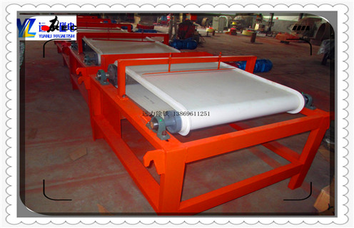 干式磁選機,山東新型干式磁選機_錳礦山東新型干式磁選機一般是多少_生產廠家 干式磁選機,山東新型干式磁選機_錳礦山東新型干式磁選機一般是多少_生產廠家